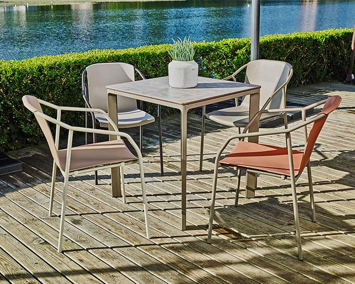 Set of 4 - Patio Dining aluminum Armchair - Commercial grade